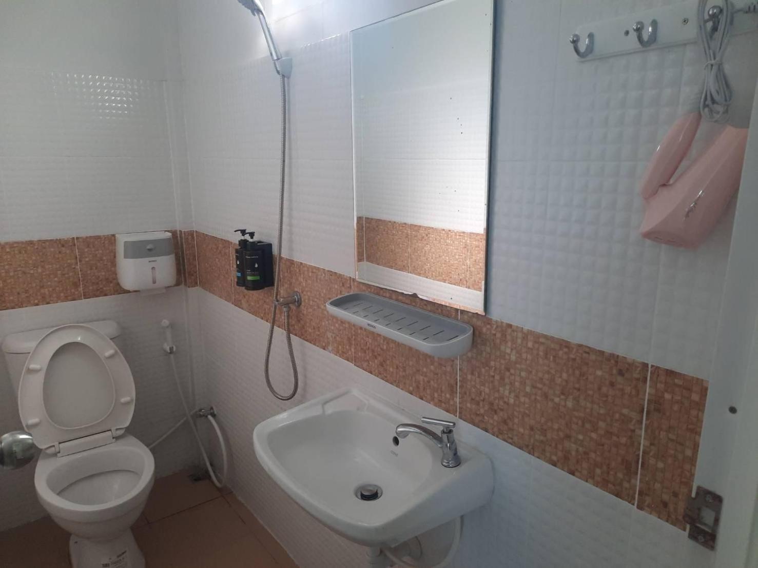 Homlomchomsuan หอมลมชมสวน Apartment Ban Mai  Ruang foto